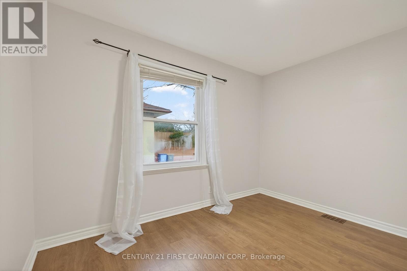 332 Manitoba Street, London East, Ontario  N5W 4W3 - Photo 10 - X12572272