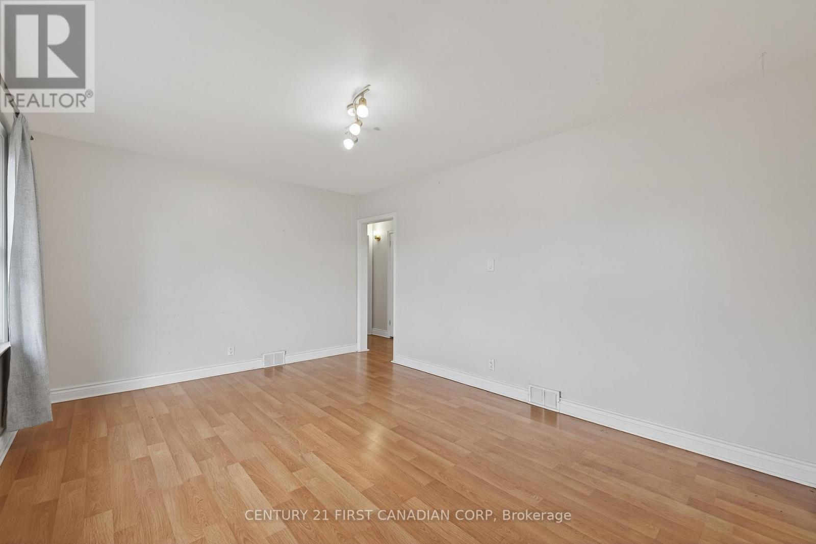 332 Manitoba Street, London East, Ontario  N5W 4W3 - Photo 2 - X12572272