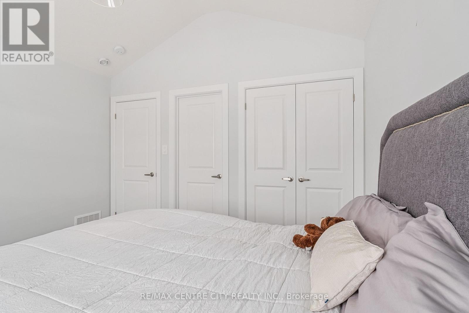 1362 Bush Hill Link Acres, London North, Ontario  N6G 0X6 - Photo 19 - X12572278