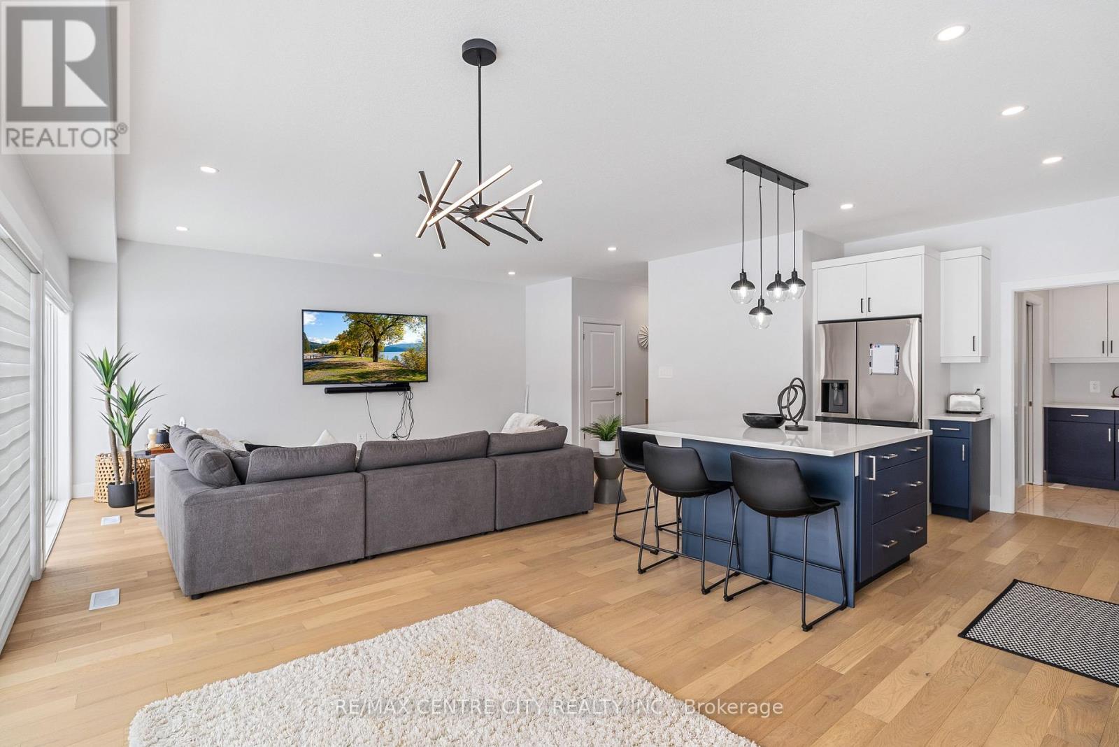 1362 Bush Hill Link Acres, London North, Ontario  N6G 0X6 - Photo 7 - X12572278