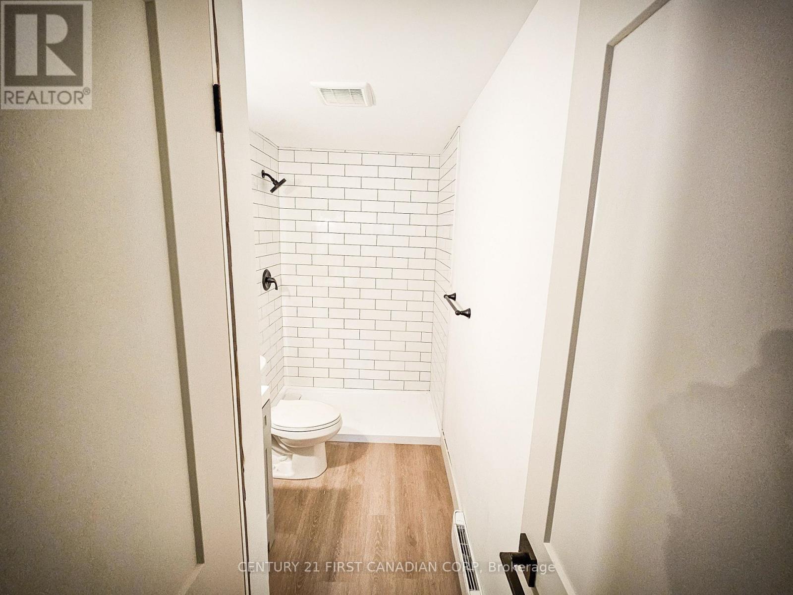 29 Ford Crescent, London North, Ontario  N6G 1H8 - Photo 10 - X12572280