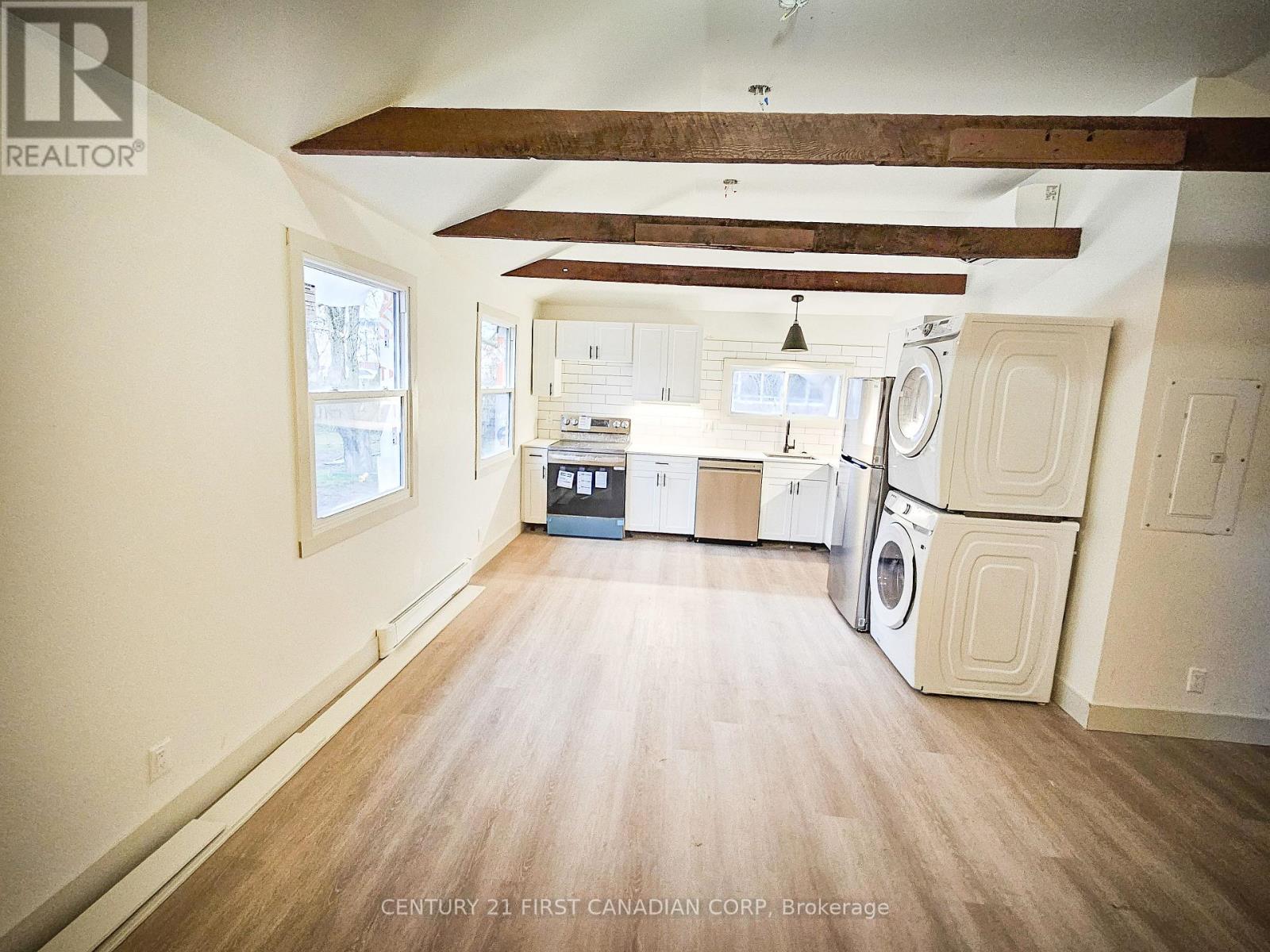 29 Ford Crescent, London North, Ontario  N6G 1H8 - Photo 7 - X12572280