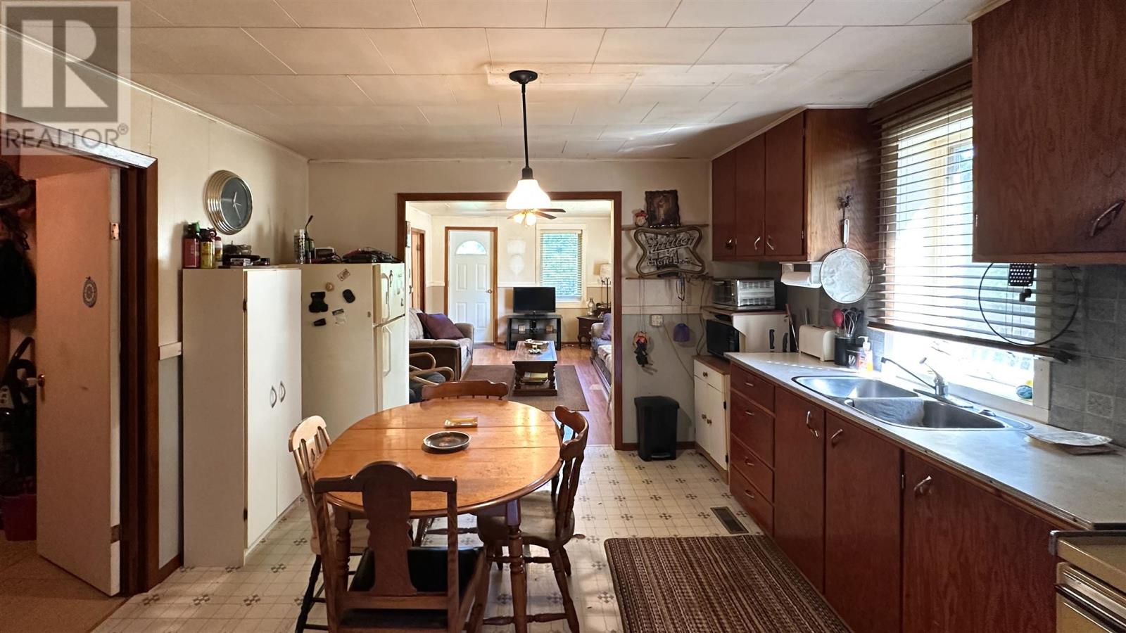 100 Tetroe Rd, Kenora, Ontario  P9N 0A5 - Photo 4 - TB252065