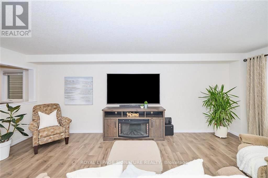 7830 Buckeye Crescent, Niagara Falls, Ontario  L2H 0P1 - Photo 9 - X12572044