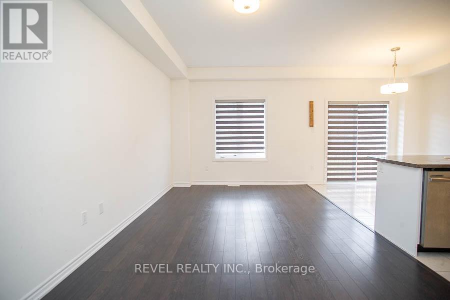 7 Poole Street, Brantford, Ontario  N3V 0B2 - Photo 4 - X12572072