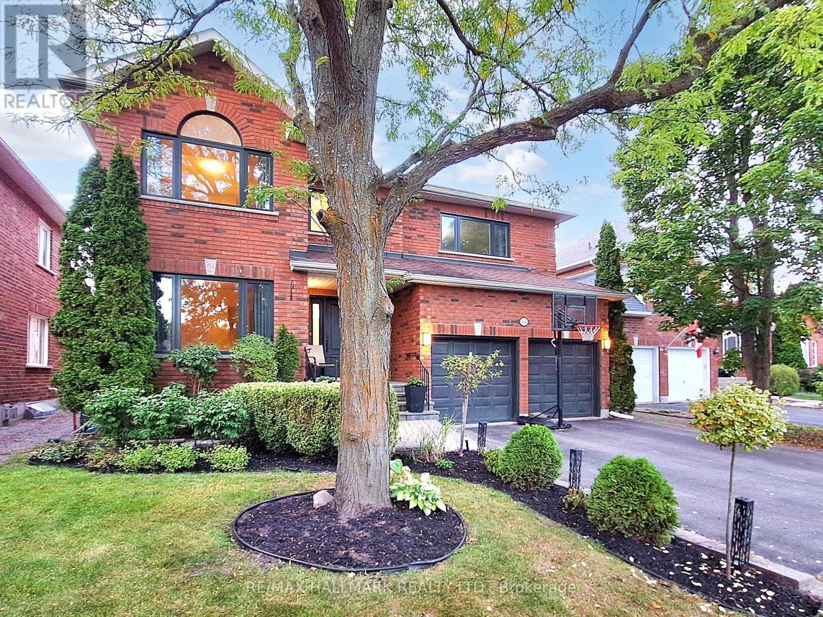 165 Lori Avenue, Whitchurch-Stouffville, Ontario  L4A 1K2 - Photo 2 - N12410605