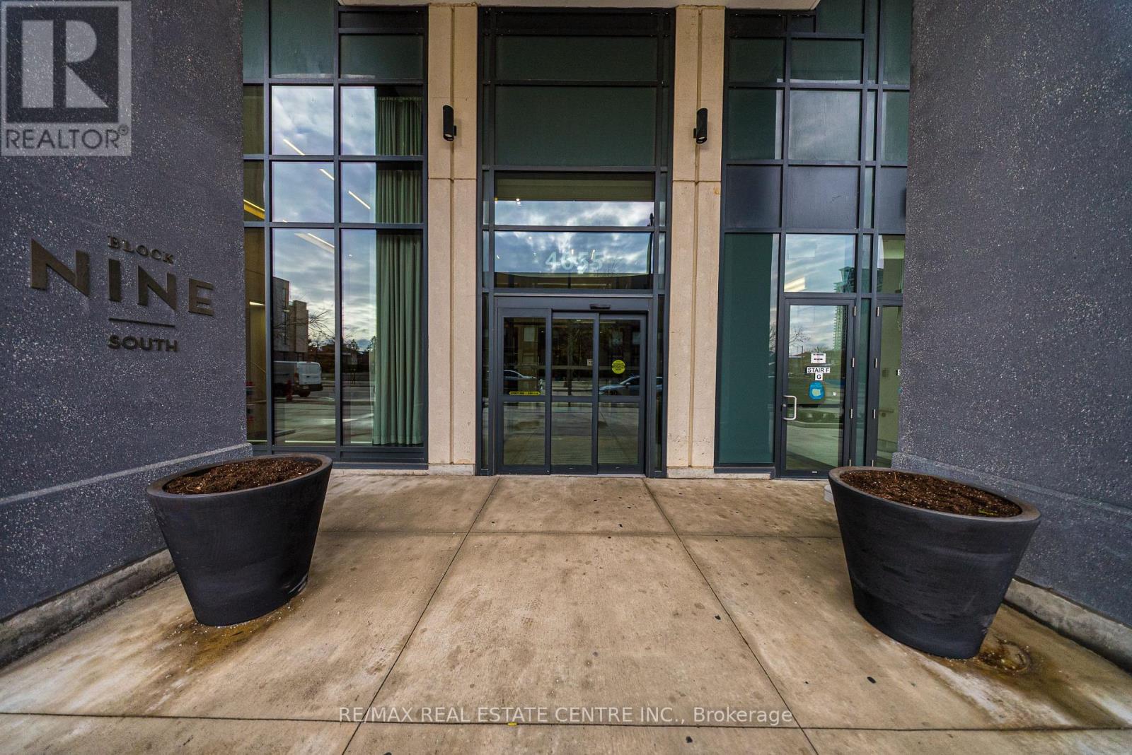 2217 - 4055 Parkside Village Drive, Mississauga, Ontario  L5B 0K8 - Photo 4 - W12539750