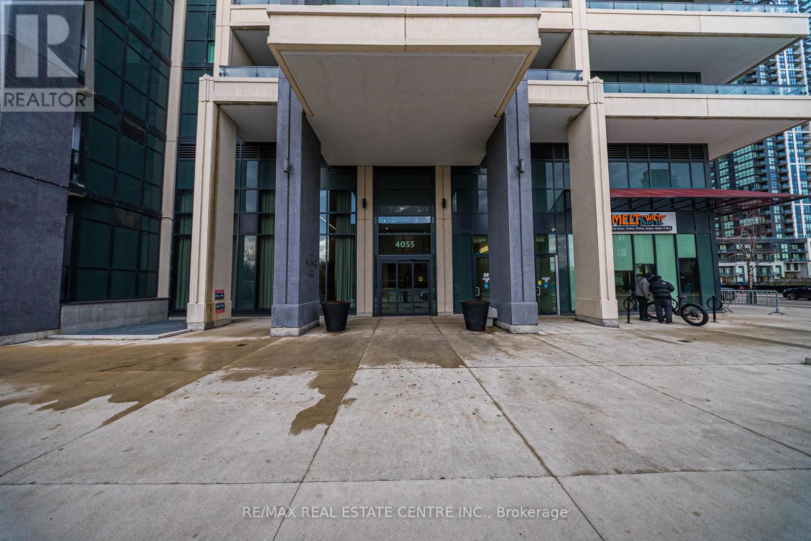 2217 - 4055 Parkside Village Drive, Mississauga, Ontario  L5B 0K8 - Photo 3 - W12539750