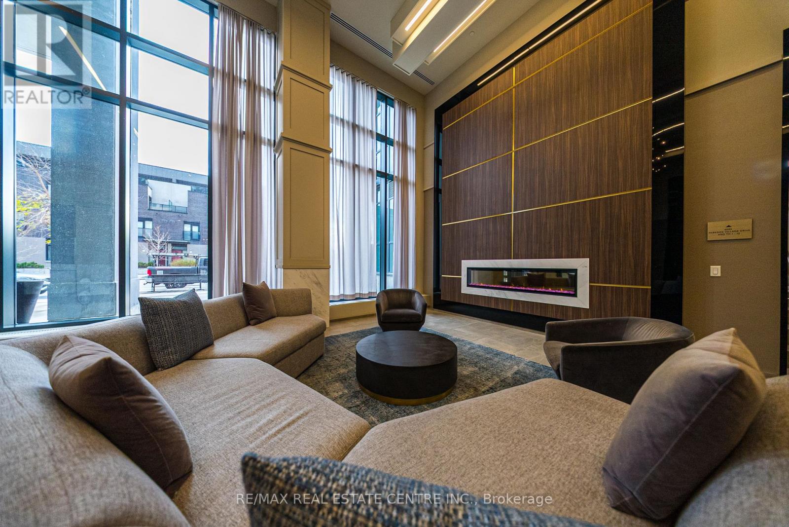 2217 - 4055 Parkside Village Drive, Mississauga, Ontario  L5B 0K8 - Photo 5 - W12539750