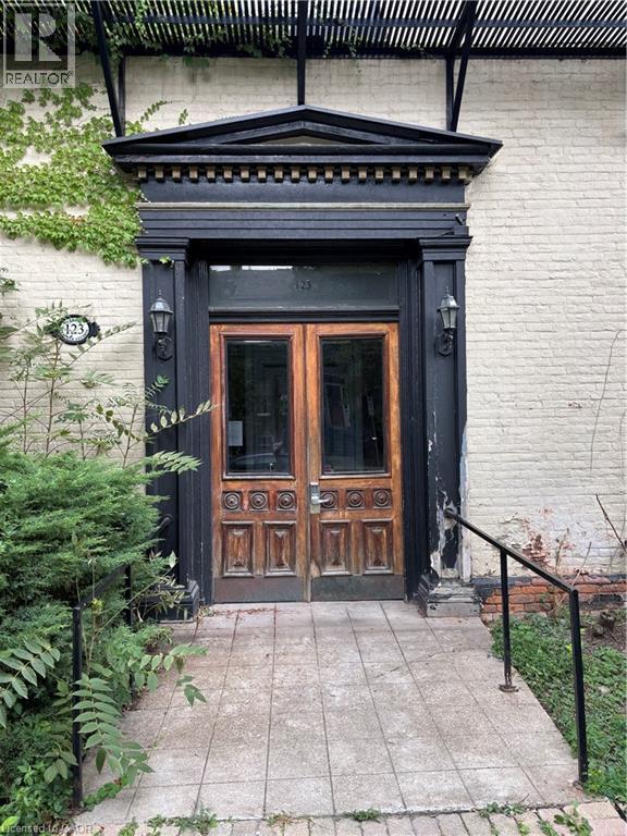 123 Macnab Street S Unit# 3, Hamilton, Ontario  L8P 3C2 - Photo 2 - 40790040
