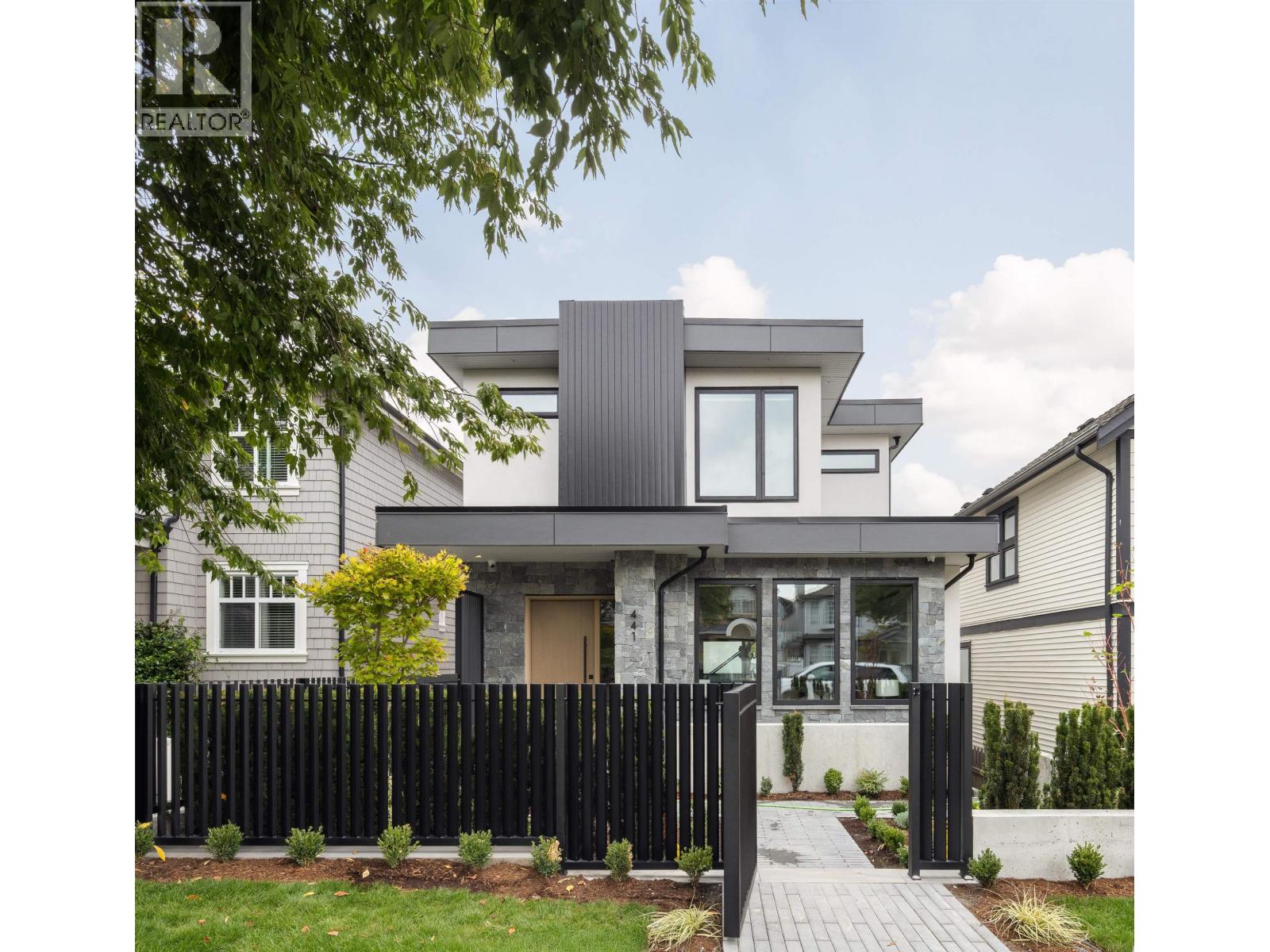 4413 OXFORD STREET, Burnaby, British Columbia