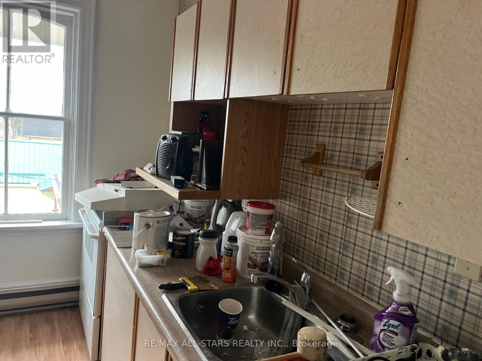 4 - 228 Kent Street W, Kawartha Lakes, Ontario  K9V 2Z2 - Photo 4 - X12572172