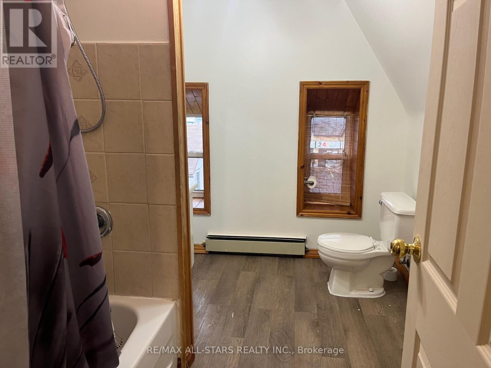 4 - 228 Kent Street W, Kawartha Lakes, Ontario  K9V 2Z2 - Photo 7 - X12572172