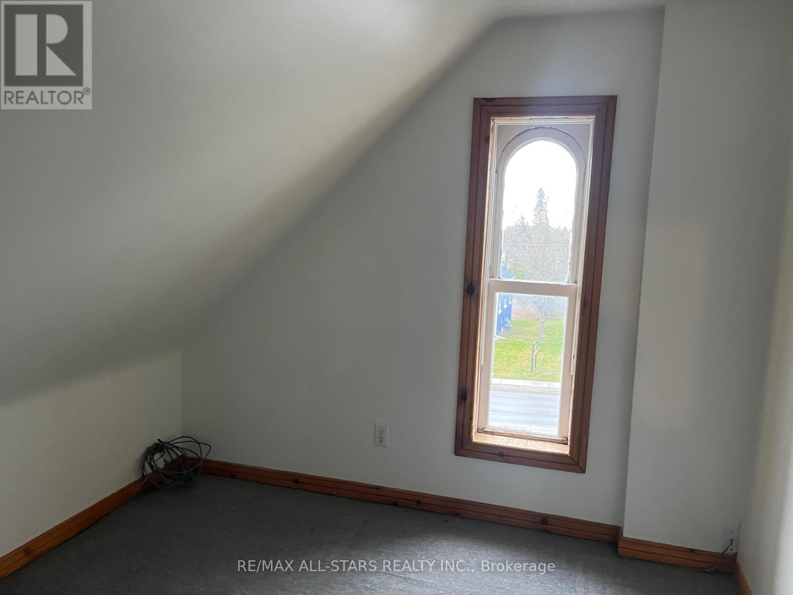 4 - 228 Kent Street W, Kawartha Lakes, Ontario  K9V 2Z2 - Photo 9 - X12572172