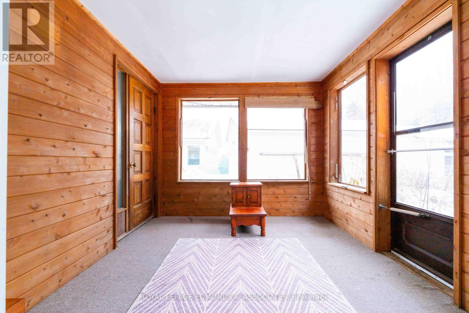 57 Beach Avenue, Deep River, Ontario K0J 1P0 - Photo 18 - X12572148