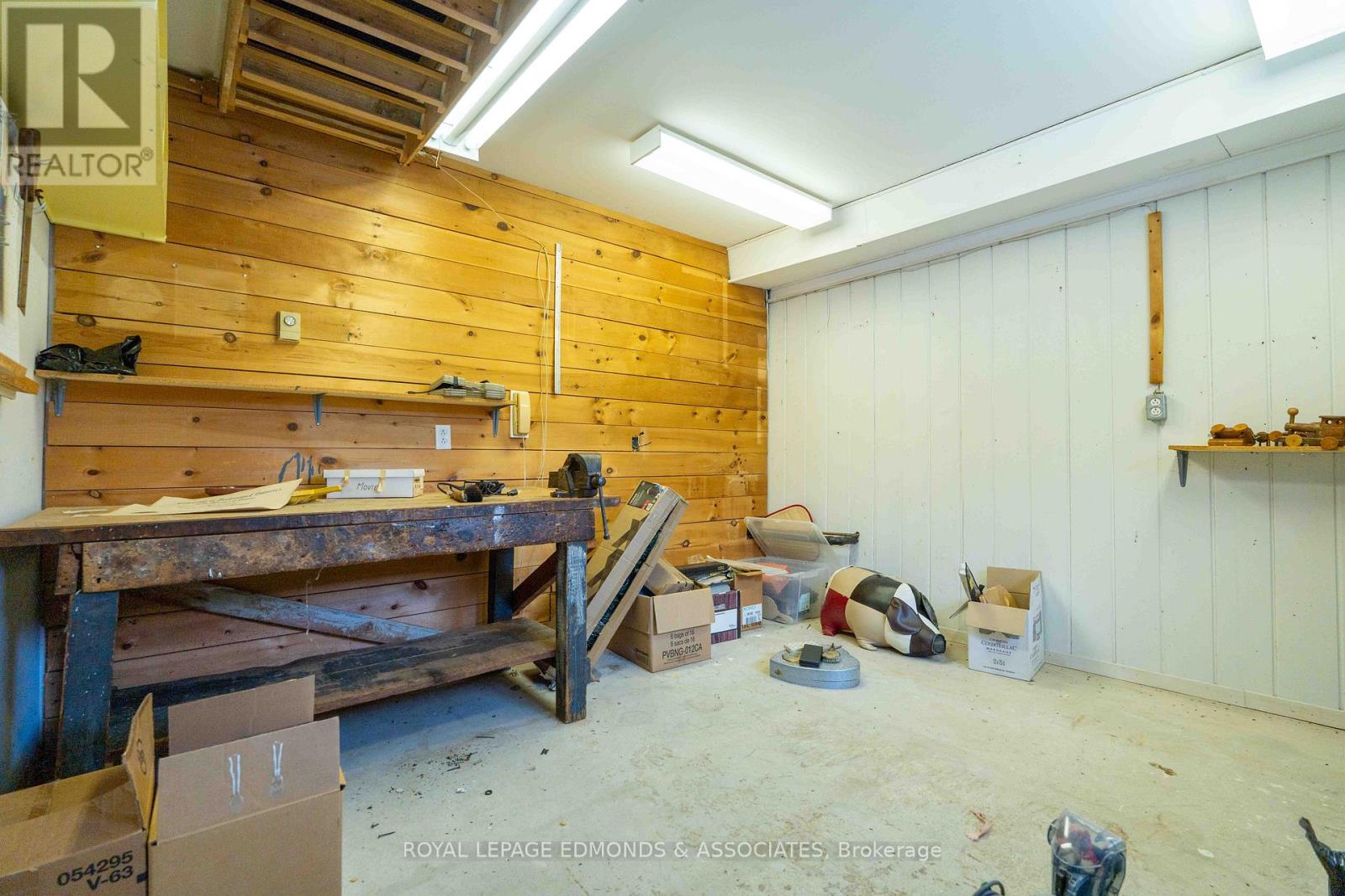 57 Beach Avenue, Deep River, Ontario K0J 1P0 - Photo 19 - X12572148