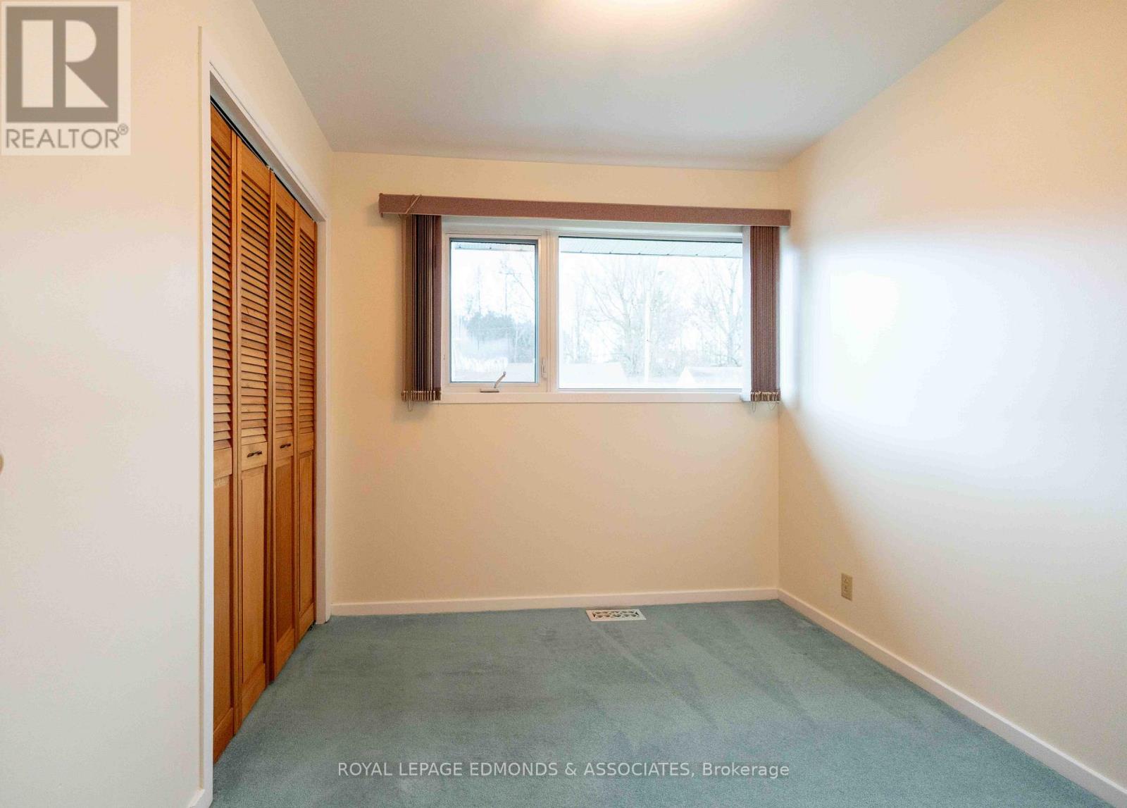 57 Beach Avenue, Deep River, Ontario K0J 1P0 - Photo 25 - X12572148