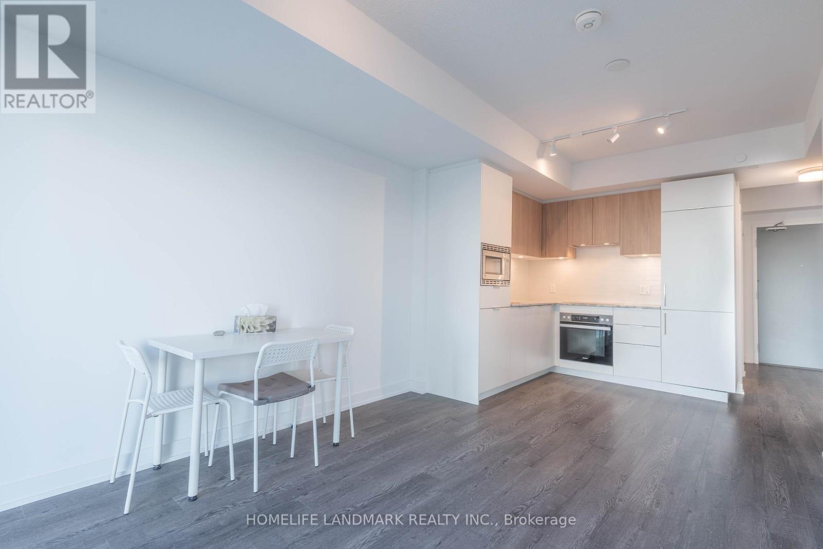 910 - 50 O'neil Road, Toronto, Ontario  M3C 0R1 - Photo 7 - C12572104