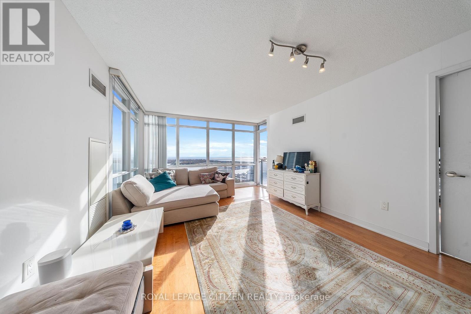 2512 - 15 Fort York Boulevard, Toronto, Ontario  M5V 3Y4 - Photo 11 - C12572130