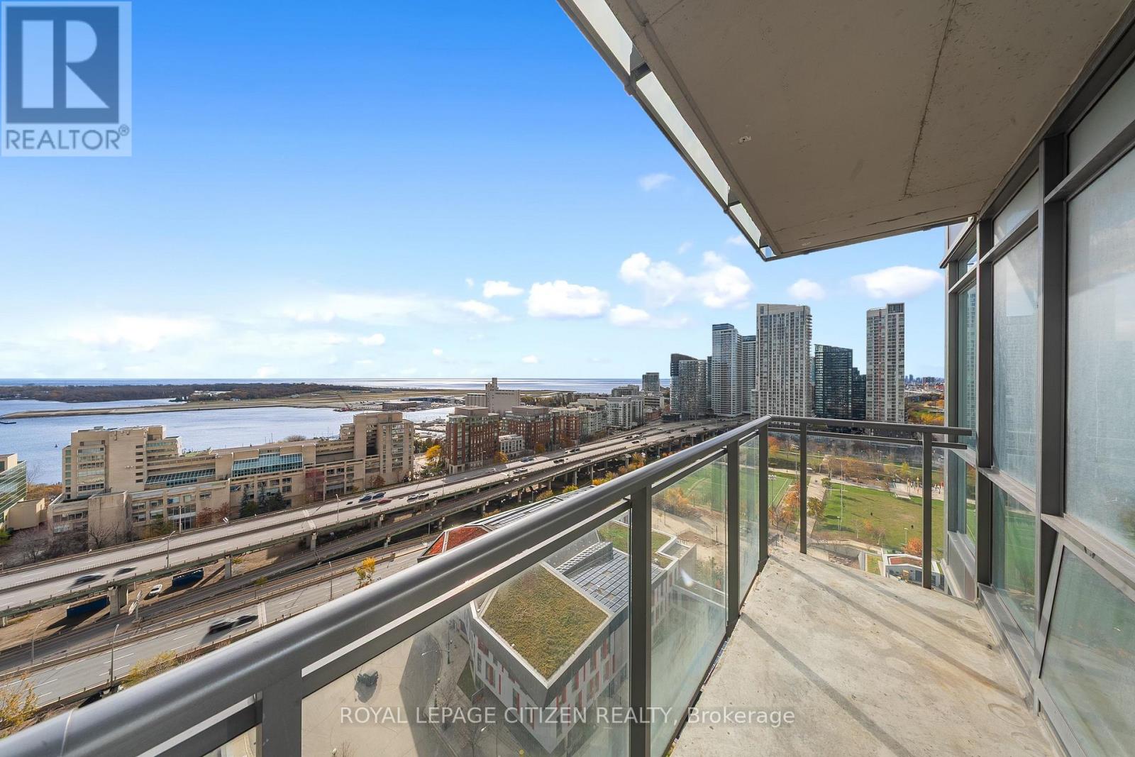 2512 - 15 Fort York Boulevard, Toronto, Ontario  M5V 3Y4 - Photo 16 - C12572130
