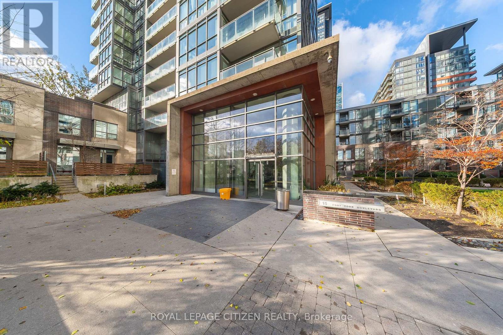2512 - 15 Fort York Boulevard, Toronto, Ontario  M5V 3Y4 - Photo 2 - C12572130