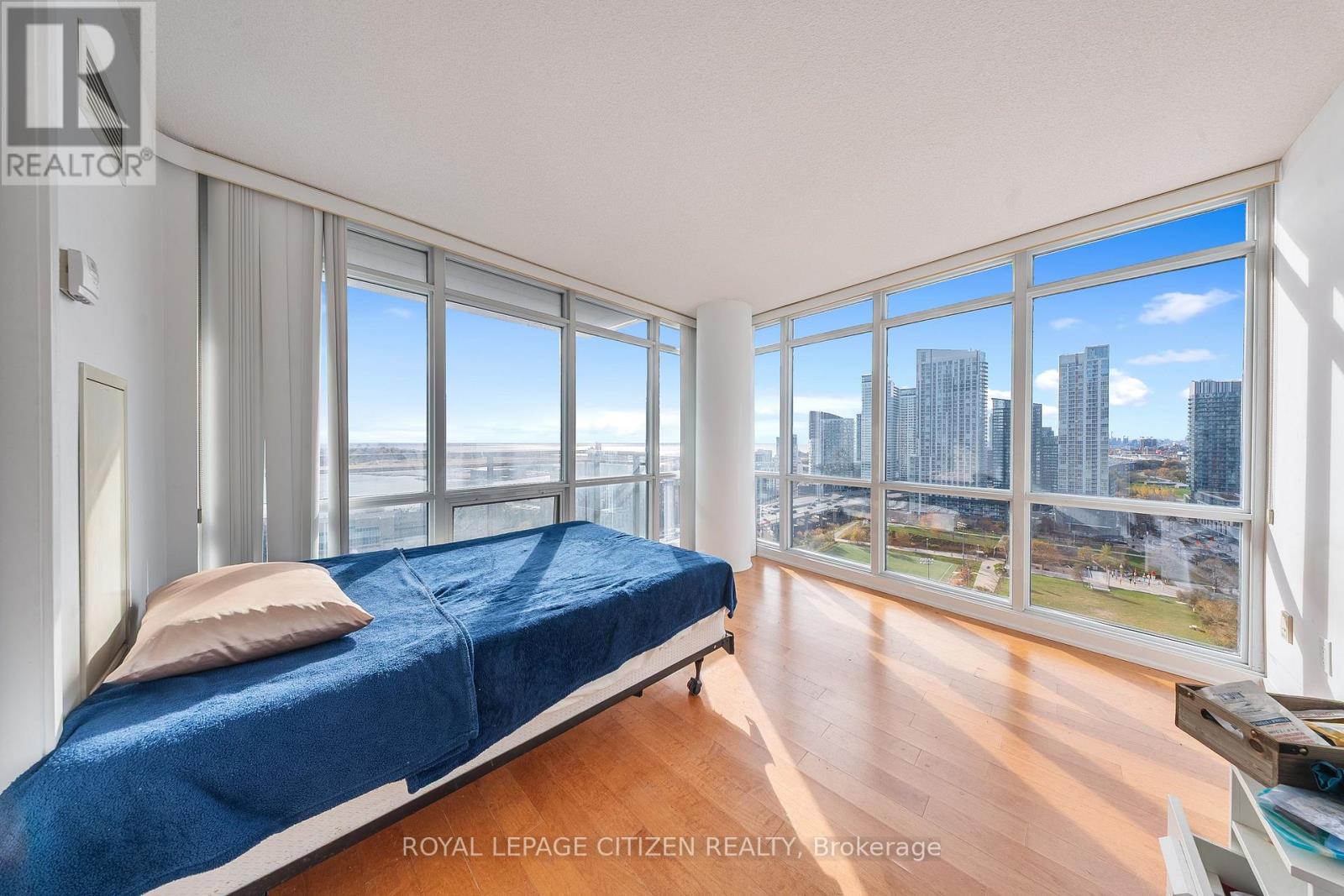 2512 - 15 Fort York Boulevard, Toronto, Ontario  M5V 3Y4 - Photo 21 - C12572130