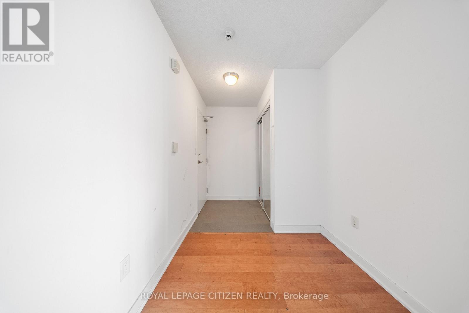 2512 - 15 Fort York Boulevard, Toronto, Ontario  M5V 3Y4 - Photo 3 - C12572130