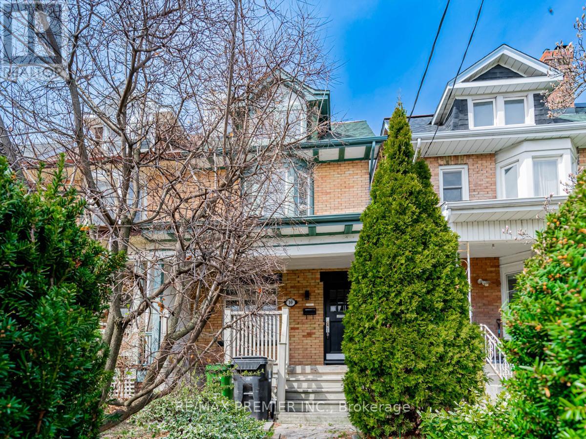 10 ST ANNES ROAD, Toronto, Ontario