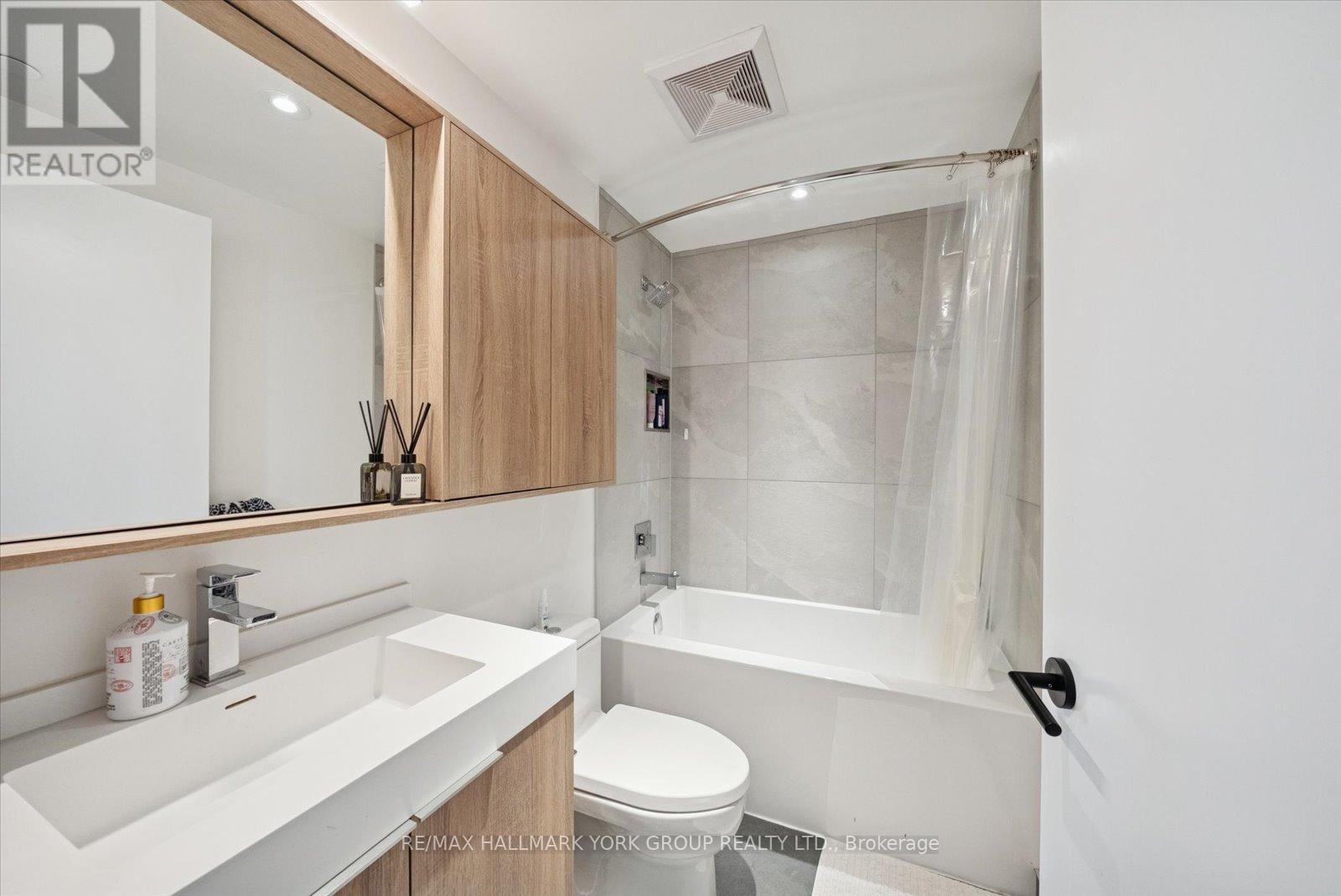 1004 - 151 Mill Street, Toronto, Ontario  M5A 4T8 - Photo 11 - C12572232