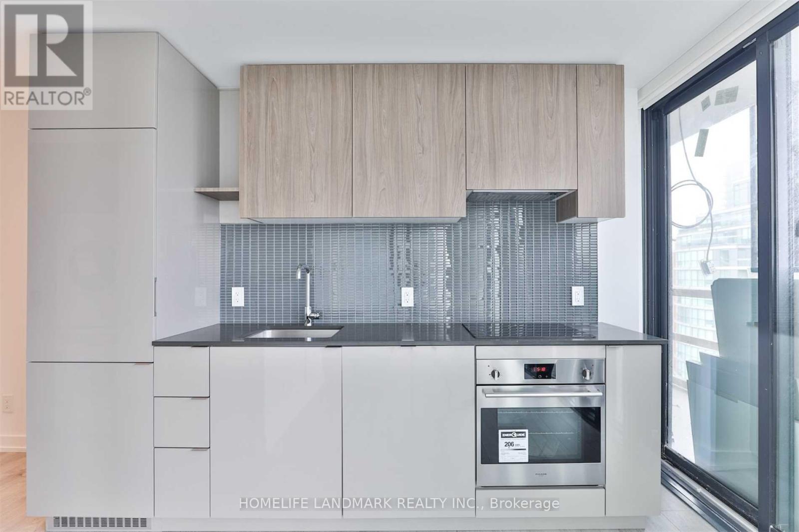 1105 - 161 Roehampton Avenue, Toronto, Ontario  M4P 1P9 - Photo 4 - C12572240