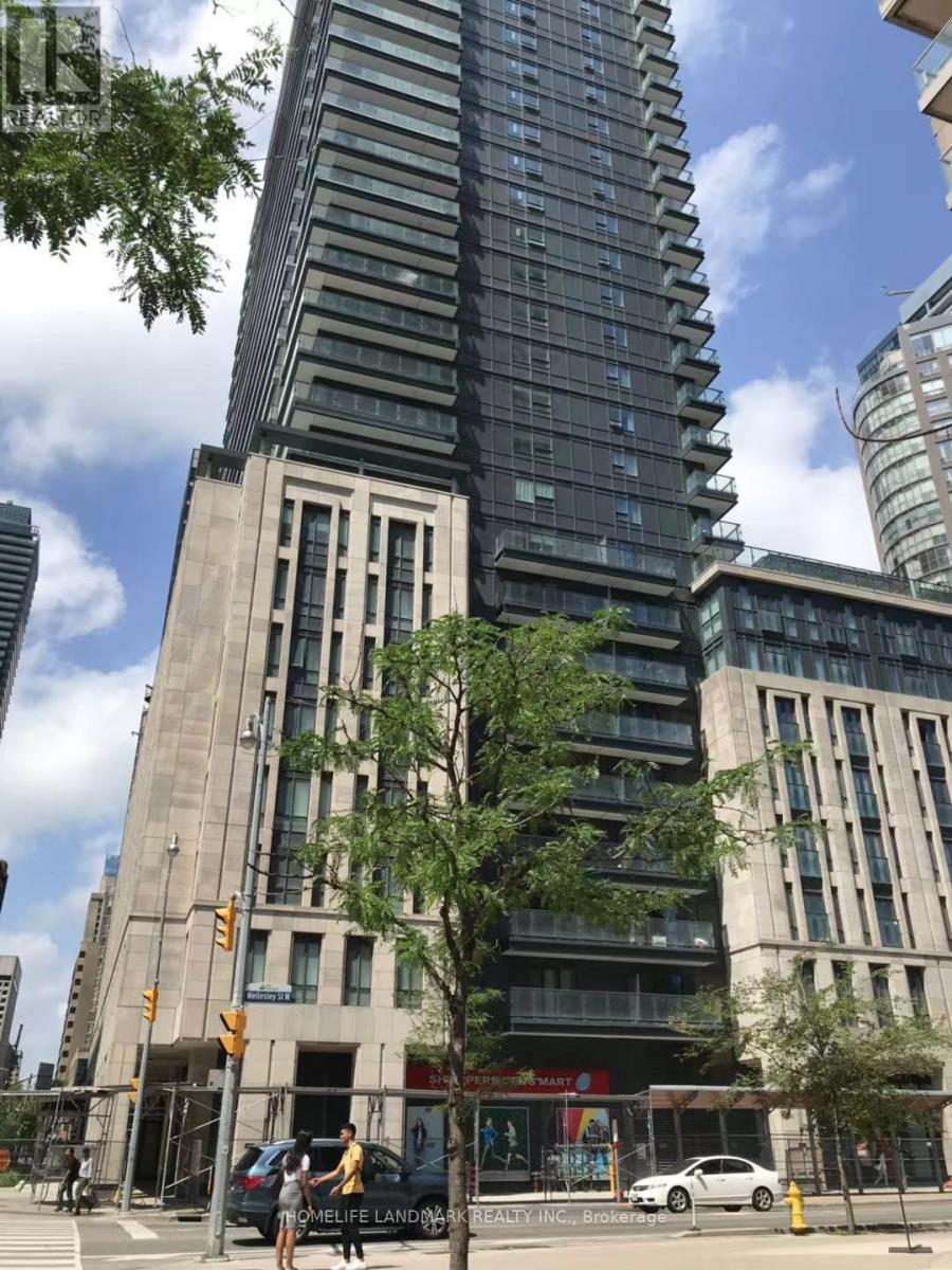1513 - 955 BAY STREET, Toronto, Ontario