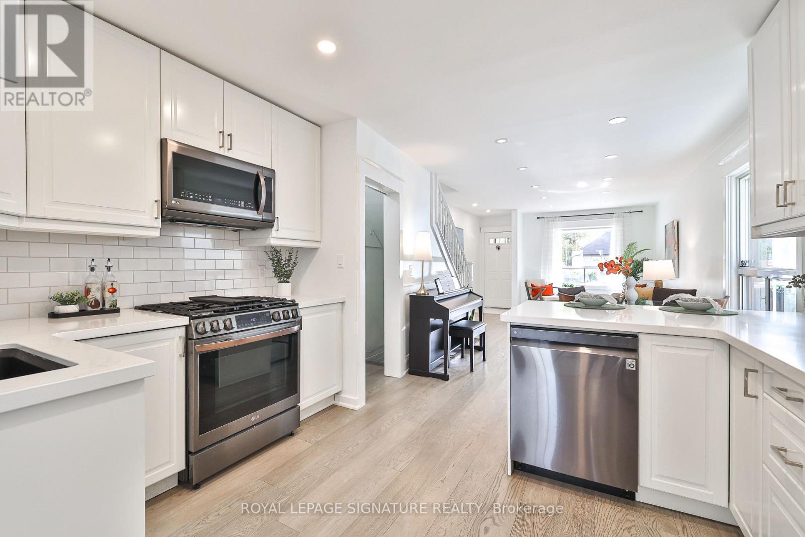 44 Linton Avenue, Toronto, Ontario  M1N 1W6 - Photo 8 - E12571592