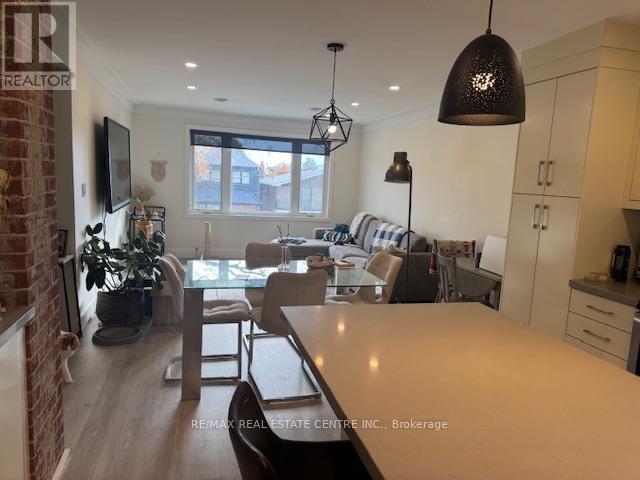 Upper - 22 Branch Street, Toronto, Ontario  M8W 1M7 - Photo 4 - W12571510