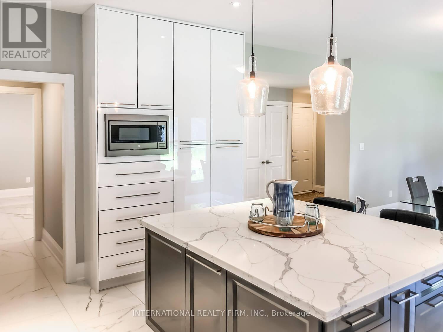 652 Park Road, Innisfil, Ontario  L9S 0E8 - Photo 11 - N12572124