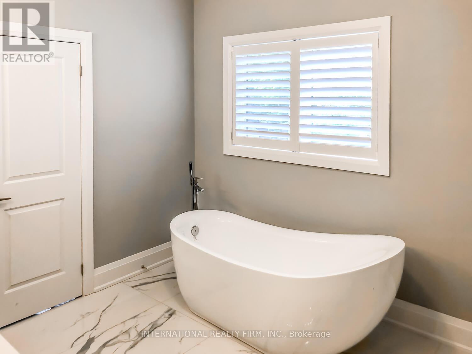 652 Park Road, Innisfil, Ontario  L9S 0E8 - Photo 15 - N12572124