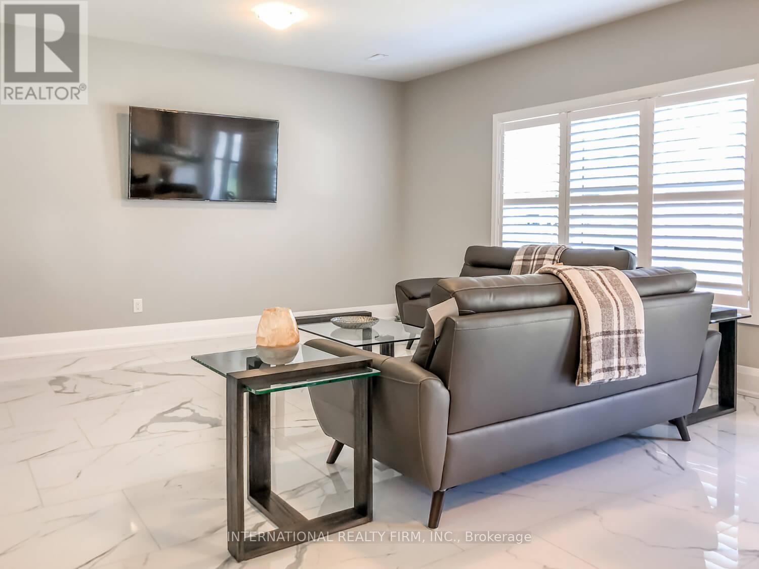 652 Park Road, Innisfil, Ontario  L9S 0E8 - Photo 6 - N12572124