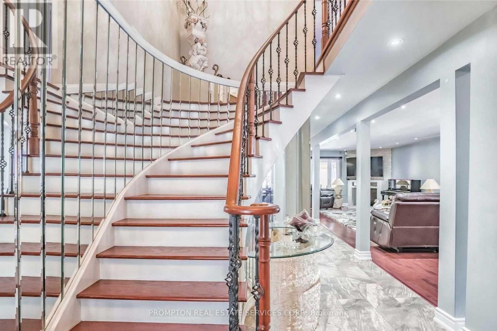 51 Ketchum Crescent, Markham, Ontario  L3S 3G3 - Photo 3 - N12572210