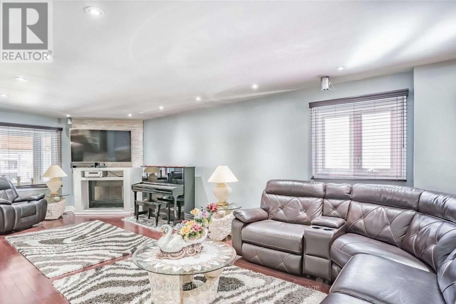 51 Ketchum Crescent, Markham, Ontario  L3S 3G3 - Photo 7 - N12572210