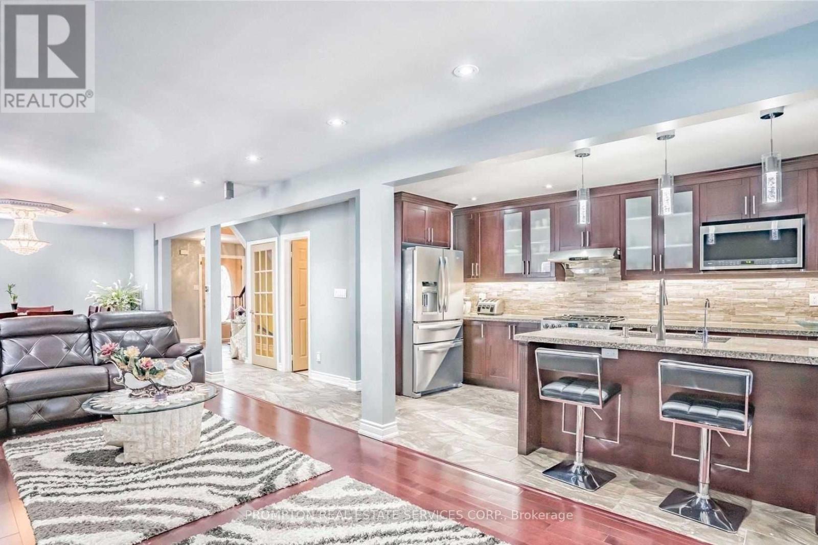 51 Ketchum Crescent, Markham, Ontario  L3S 3G3 - Photo 9 - N12572210