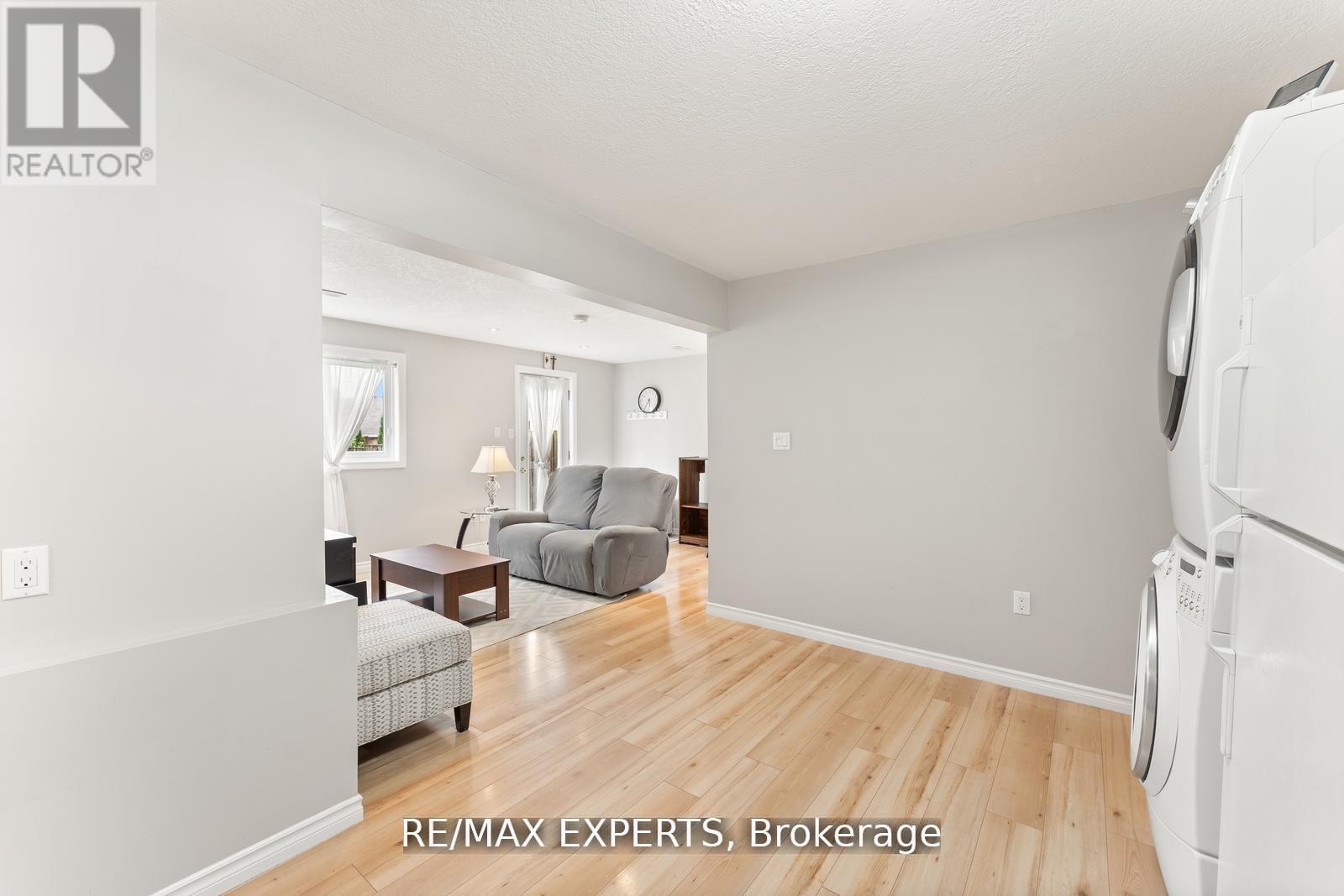 56 Steepleridge Street, Kitchener, Ontario  N2P 2W3 - Photo 38 - X12442317