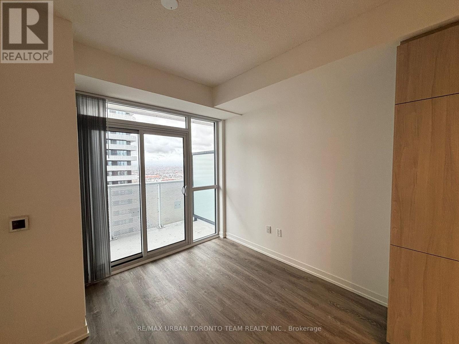 2615 - 8 Interchange Way, Vaughan, Ontario  L4K 5Z7 - Photo 5 - N12572214