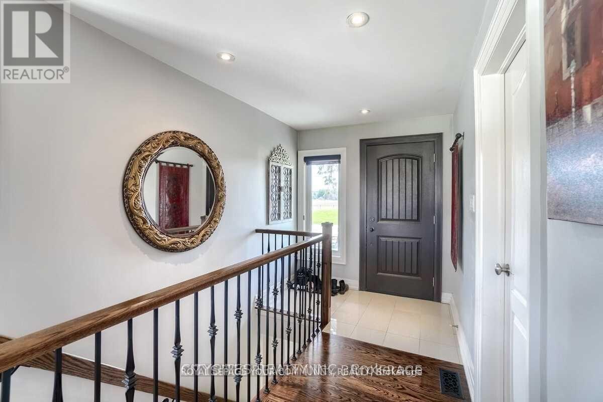 5890 15th Side Road, King, Ontario  L0G 1T0 - Photo 2 - N12572252