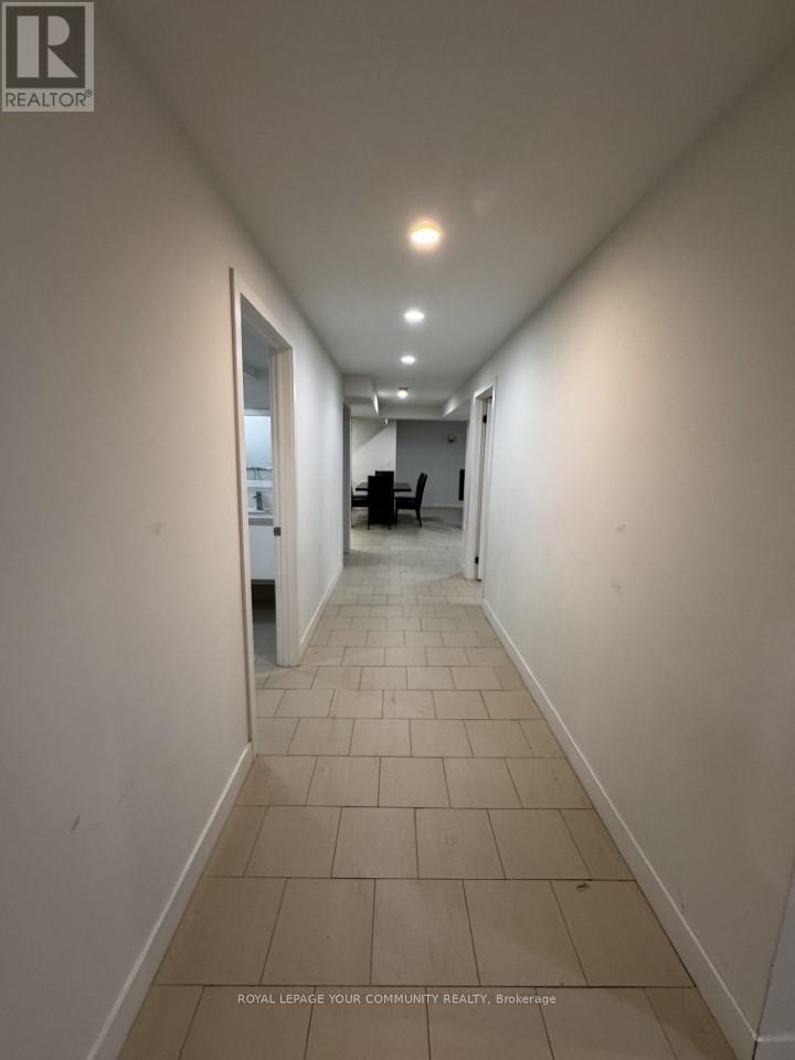 158 Roselena Drive, King (Schomberg), Ontario L0G 1T0 - Photo 3 - N12572290