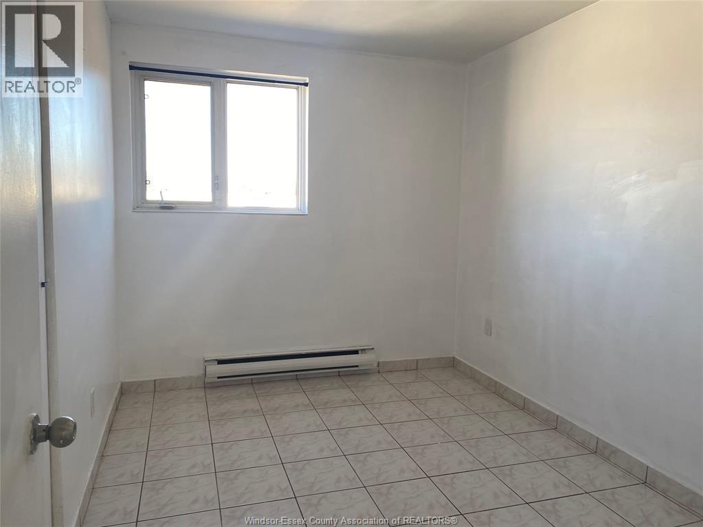 2476 Rivard Avenue, Windsor, Ontario N8T 2H2 - Photo 3 - 25029430