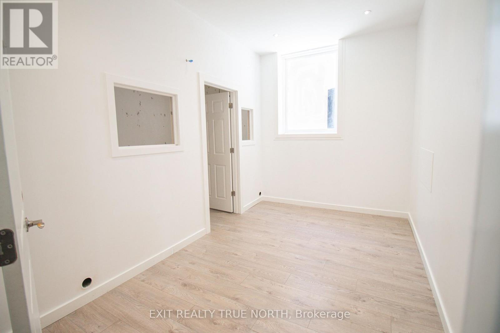 12 Dunlop Street E, Barrie (City Centre), Ontario L4M 1A3 - Photo 23 - S12572112