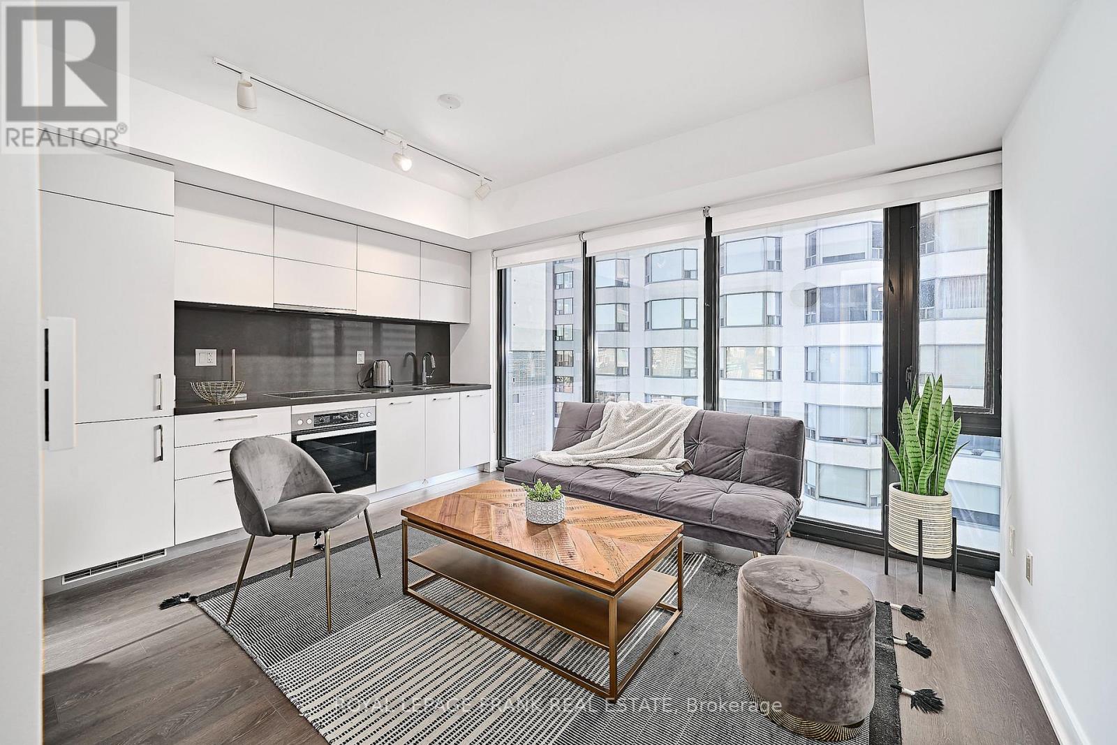 2005 - 188 Cumberland Street, Toronto, Ontario  M5R 0B6 - Photo 7 - C12572322