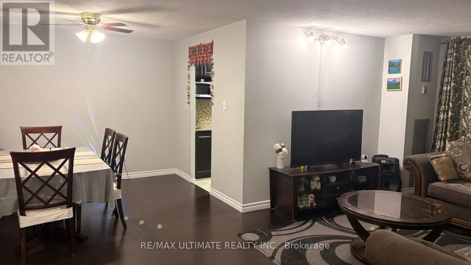 710 - 15 Kensington Road, Brampton, Ontario  L6T 3W2 - Photo 8 - W12572100