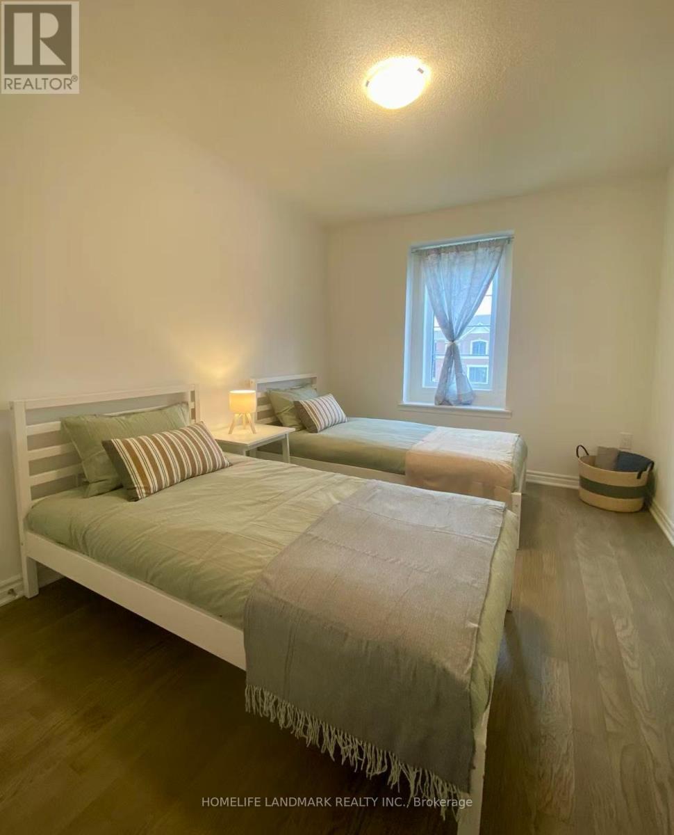 1368 William Halton Parkway Nw, Oakville, Ontario  L6H 5P2 - Photo 12 - W12572134