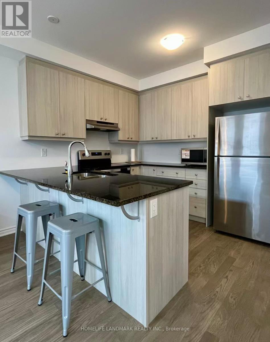 1368 William Halton Parkway Nw, Oakville, Ontario  L6H 5P2 - Photo 4 - W12572134