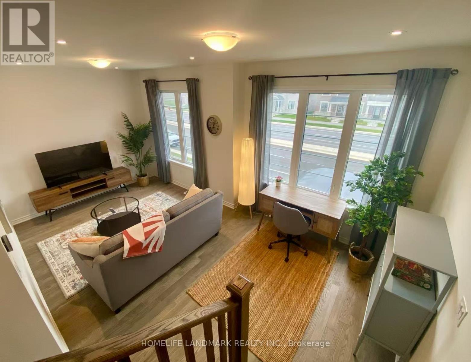 1368 William Halton Parkway Nw, Oakville, Ontario  L6H 5P2 - Photo 5 - W12572134